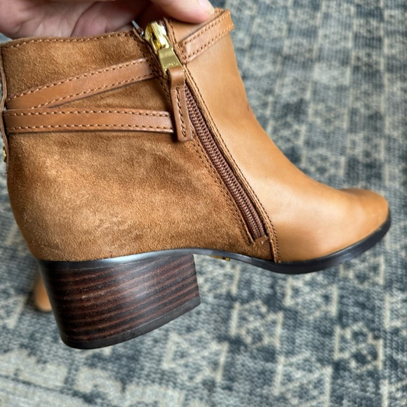 Lauren Ralph Lauren Damara Booties in Cognac Brown Leather & Suede size 8 - Picture 8 of 16